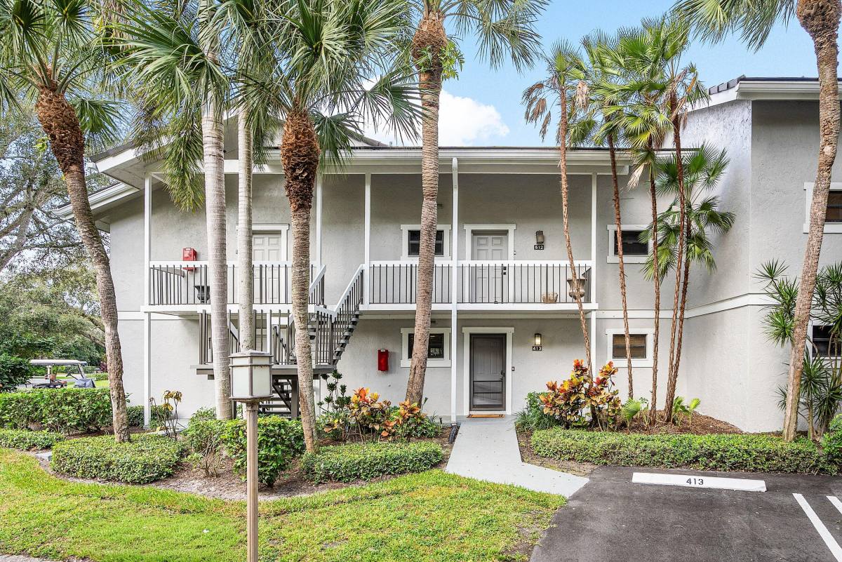 Apartment for rent at 11863 Wimbledon Circle #413, Wellington, FL 33414