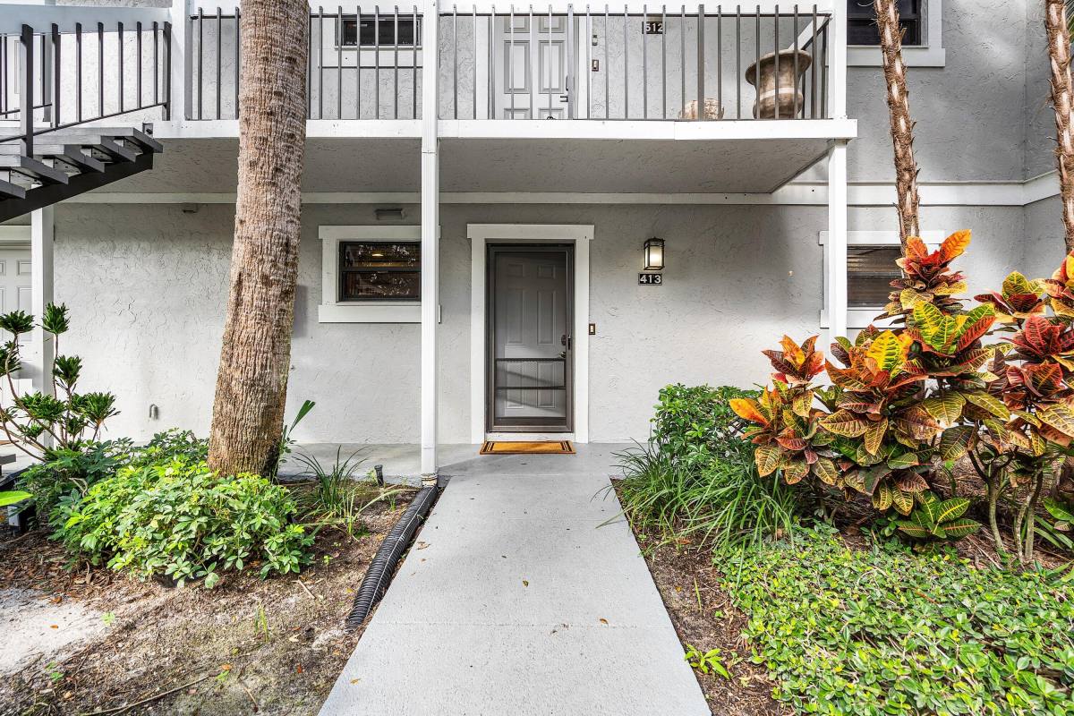 Apartment for rent at 11863 Wimbledon Circle #413, Wellington, FL 33414