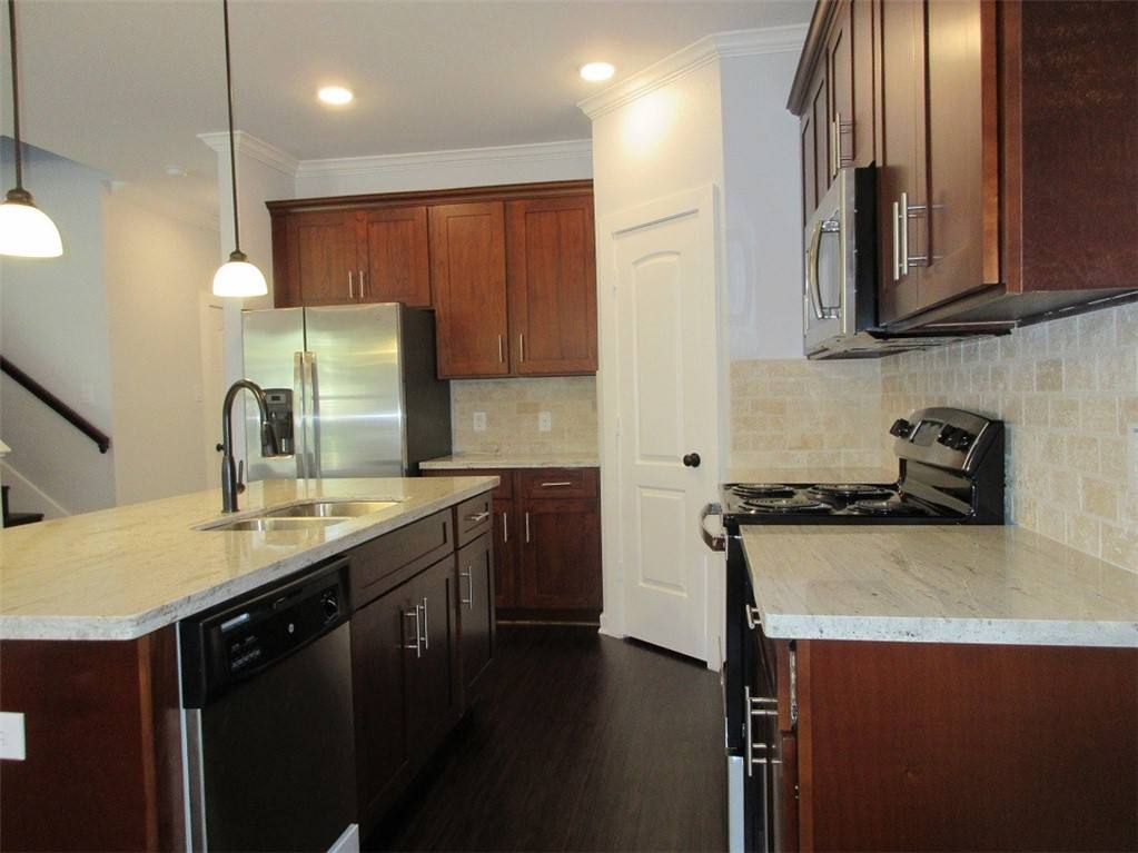 Townhouse for rent at 2106 Crescent Pointe Parkway, College Station, TX 77845