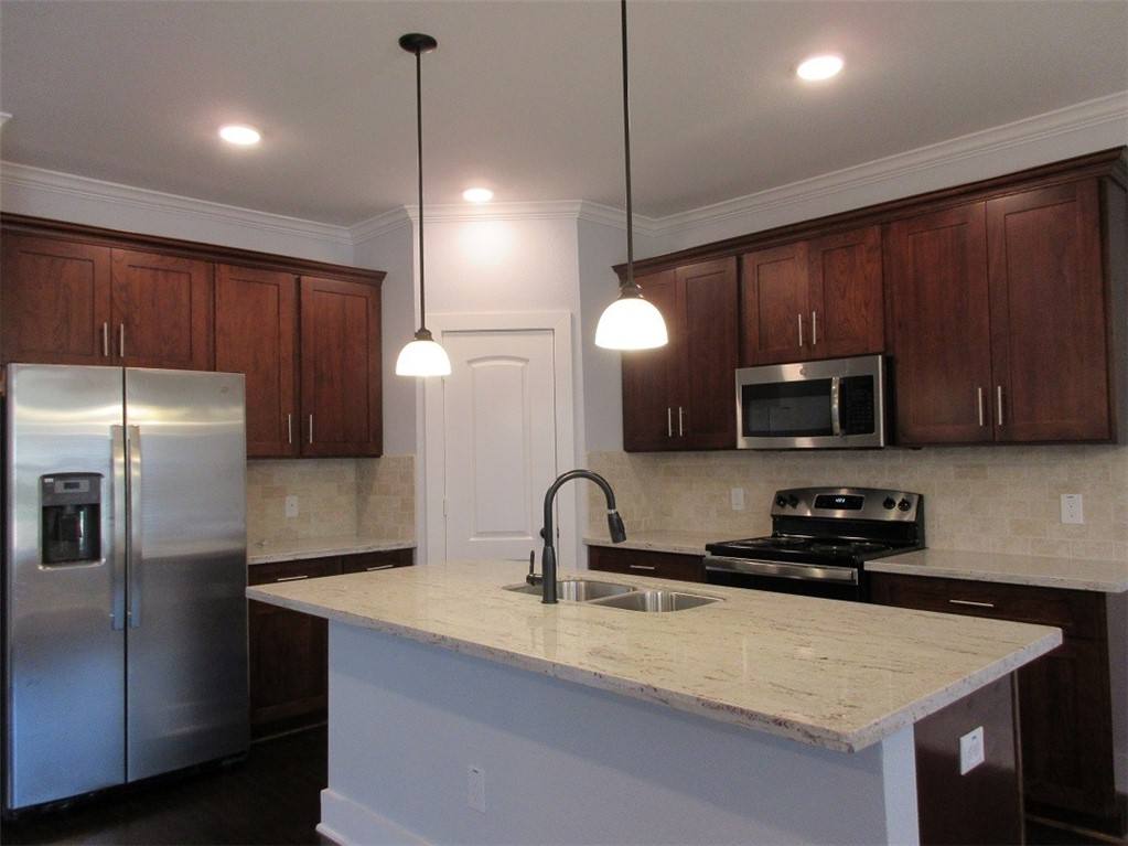 Townhouse for rent at 2106 Crescent Pointe Parkway, College Station, TX 77845