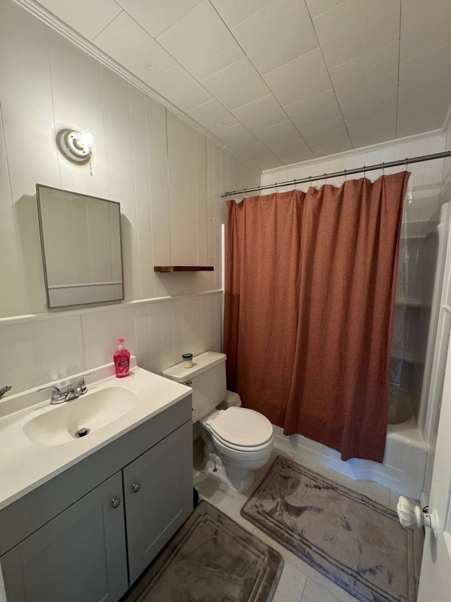 Apartment for rent at 1104 E Sycamore St, Navasota, TX 77868