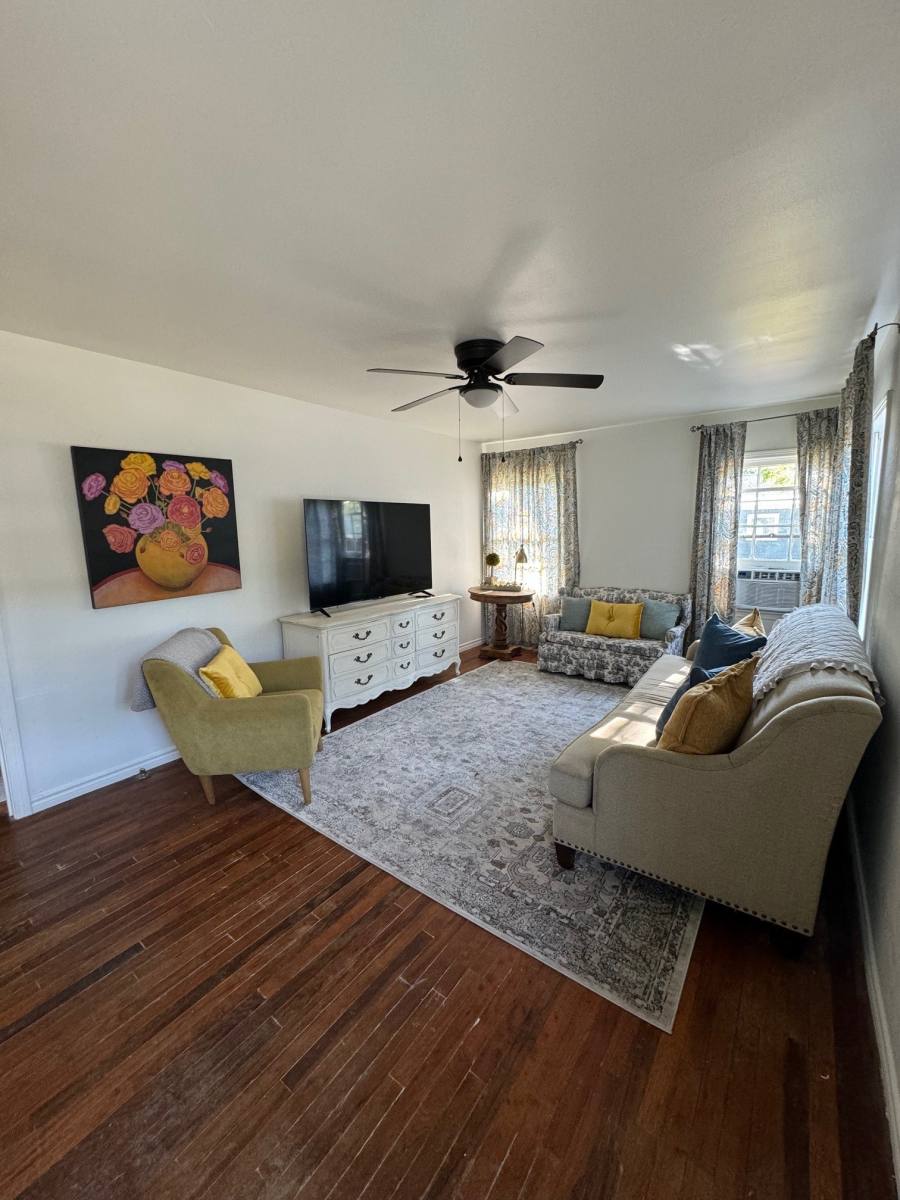 Apartment for rent at 1104 E Sycamore St, Navasota, TX 77868
