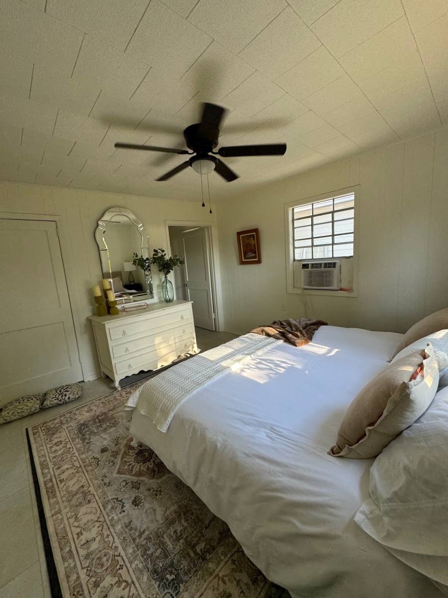 Apartment for rent at 1104 E Sycamore St, Navasota, TX 77868