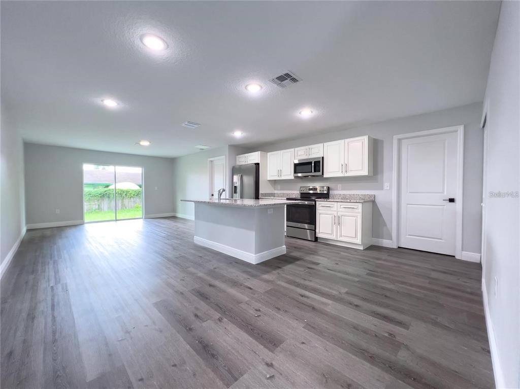 Apartment for rent at 4443 Ferrari Dr, Sebring, FL 33872