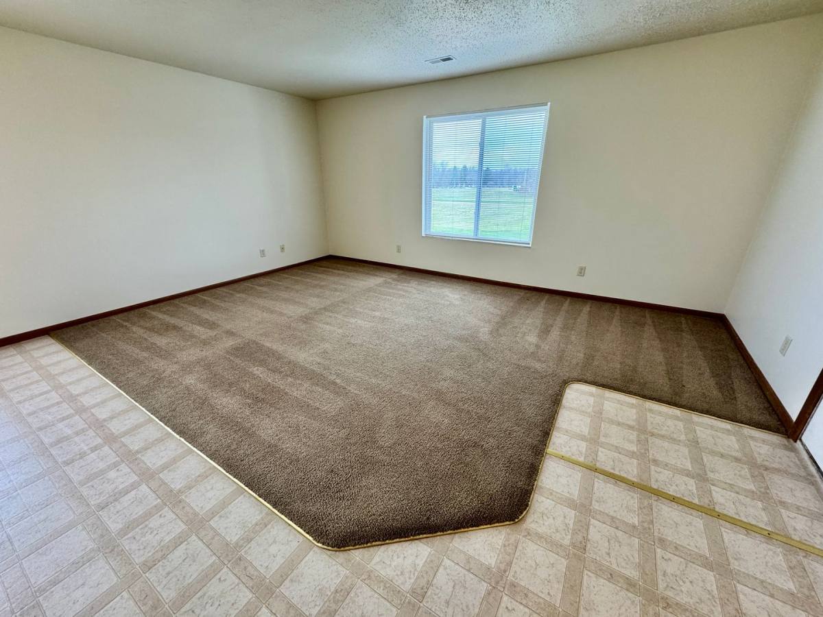 Apartment for rent at 1340 Holloway Dr, Plymouth, IN 46563