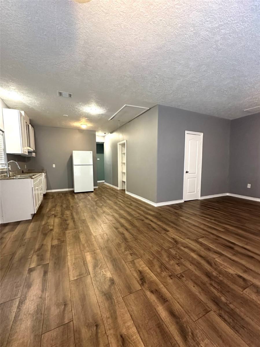 Apartment for rent at 8611 Findlay St, Houston, TX 77017