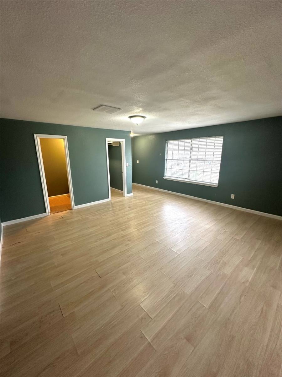 Apartment for rent at 8611 Findlay St, Houston, TX 77017