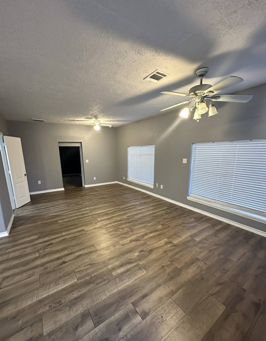 Apartment for rent at 8611 Findlay St, Houston, TX 77017