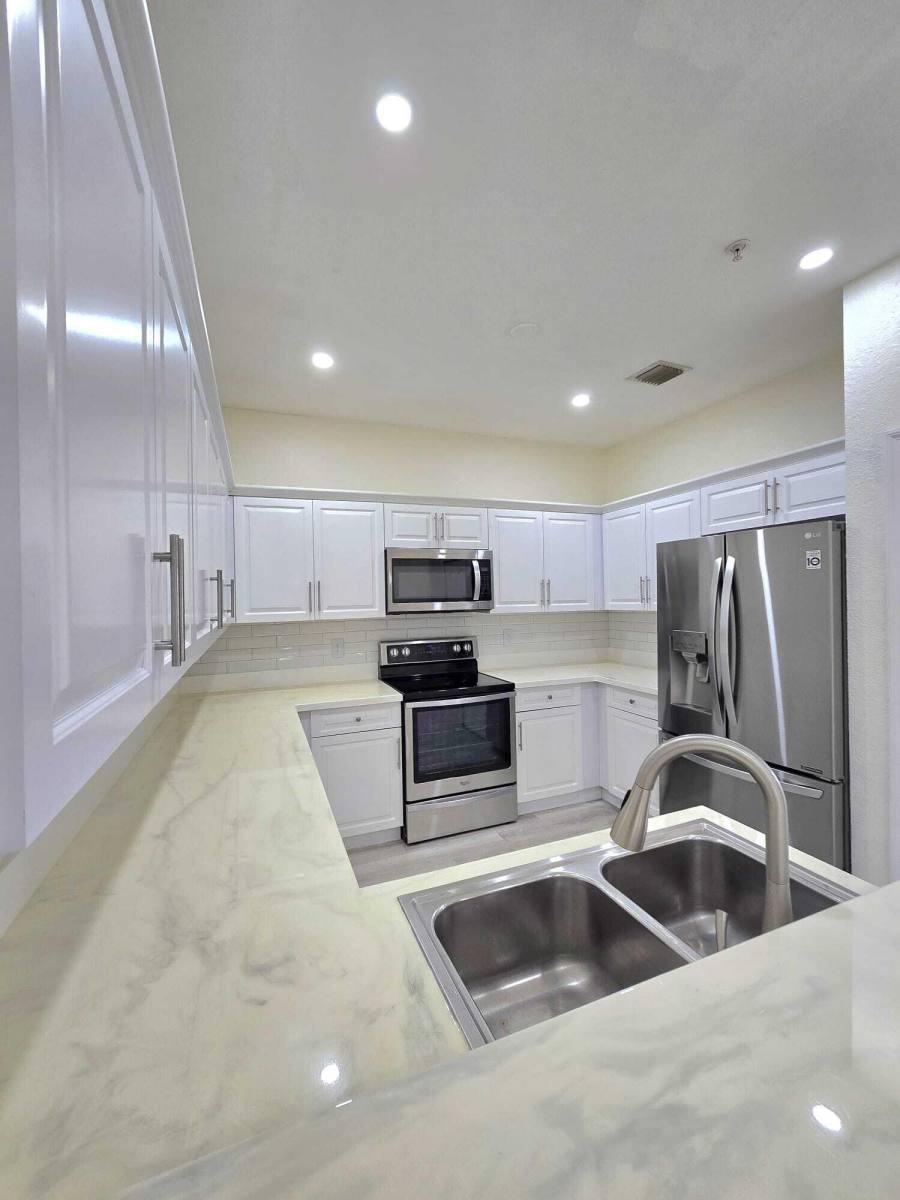 Apartment for rent at 4415 SW 160th Ave #204, Hollywood, FL 33027