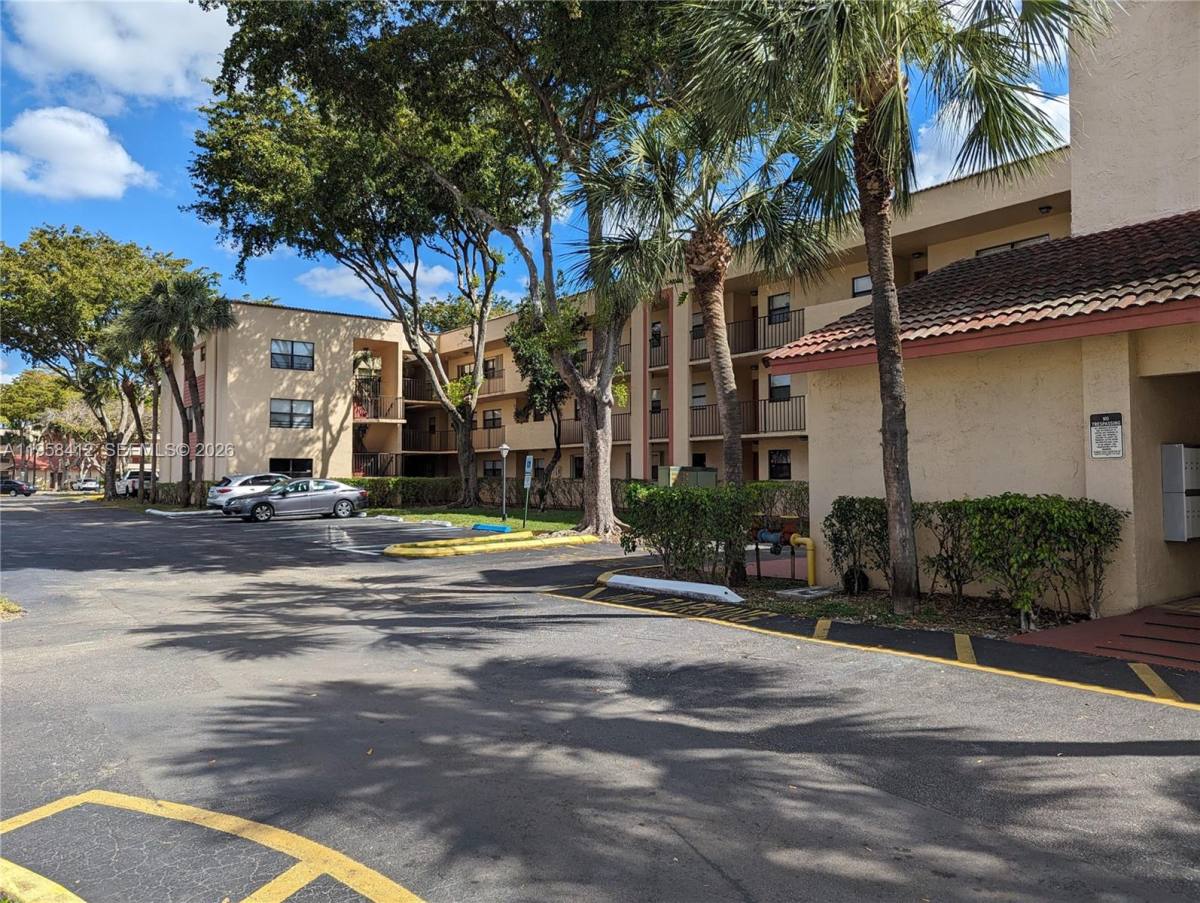 Condo for rent at 3400 Foxcroft Rd #213, Hollywood, FL 33025