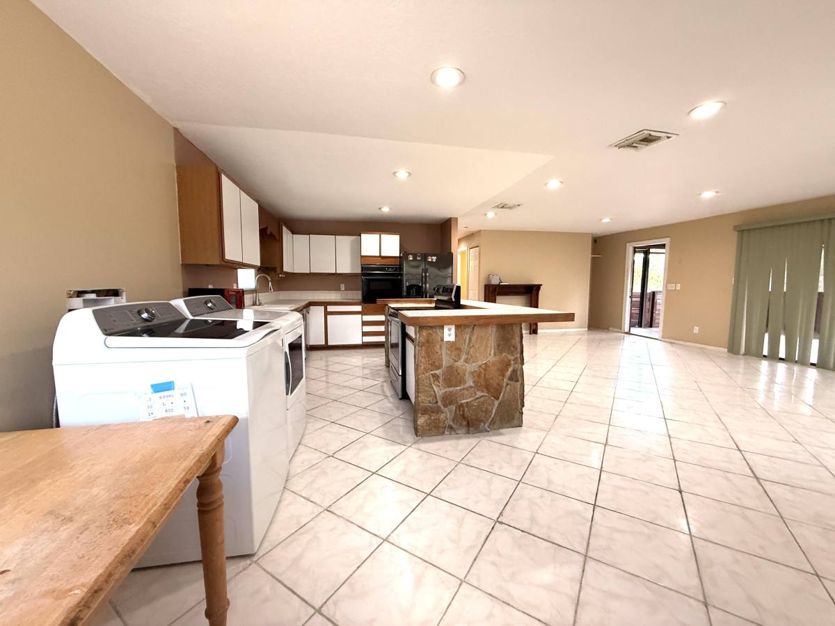 Apartment for rent at 16031 78th Rd N, Loxahatchee, FL 33470