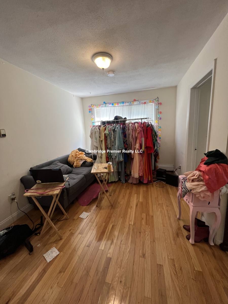 House for rent at 17 Pine St #1, Cambridge, MA 02139