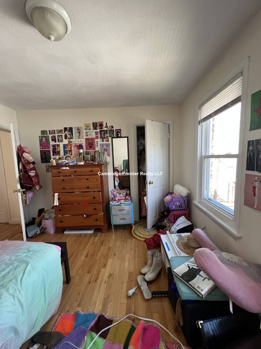 House for rent at 17 Pine St #1, Cambridge, MA 02139