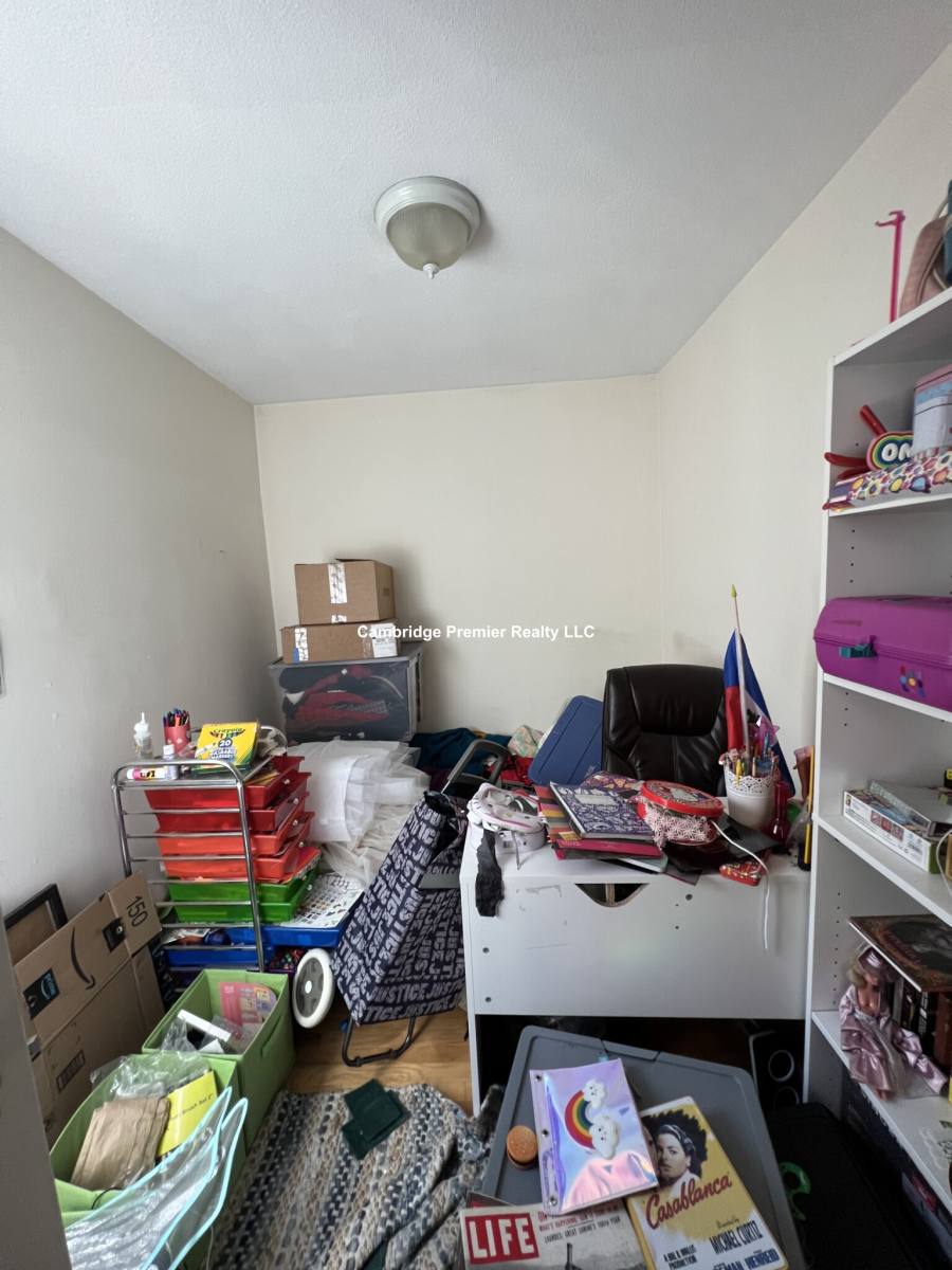 House for rent at 17 Pine St #1, Cambridge, MA 02139