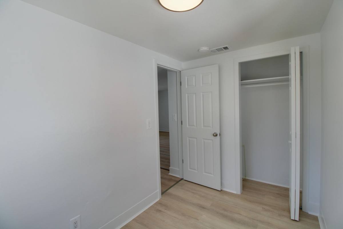 Apartment for rent at 236 N Oleander Ave, Daytona Beach, FL 32118