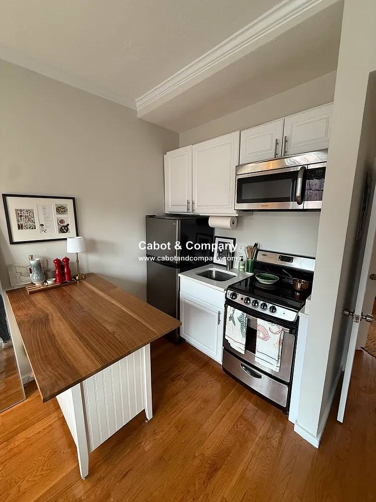 Apartment for rent at 200 Warren Ave #3, Boston, MA 02116