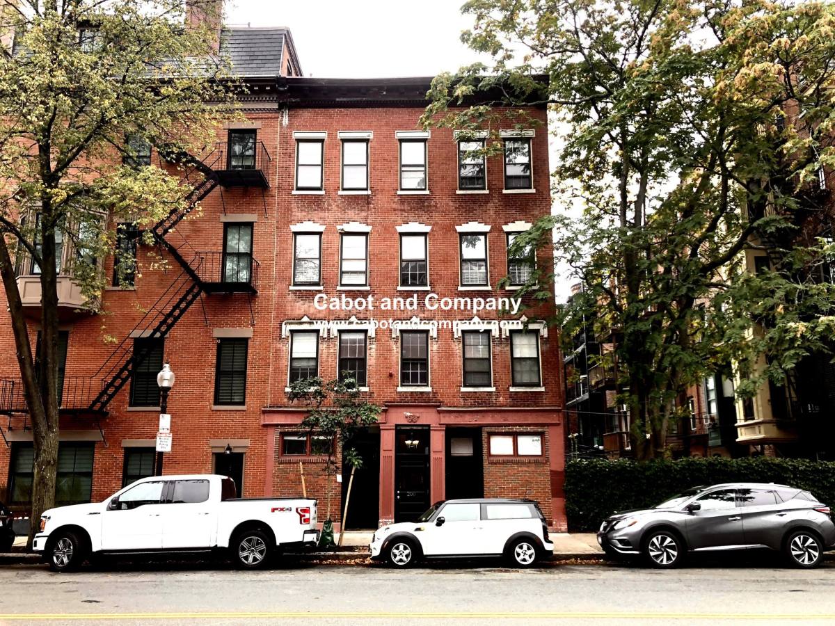 Apartment for rent at 200 Warren Ave #3, Boston, MA 02116