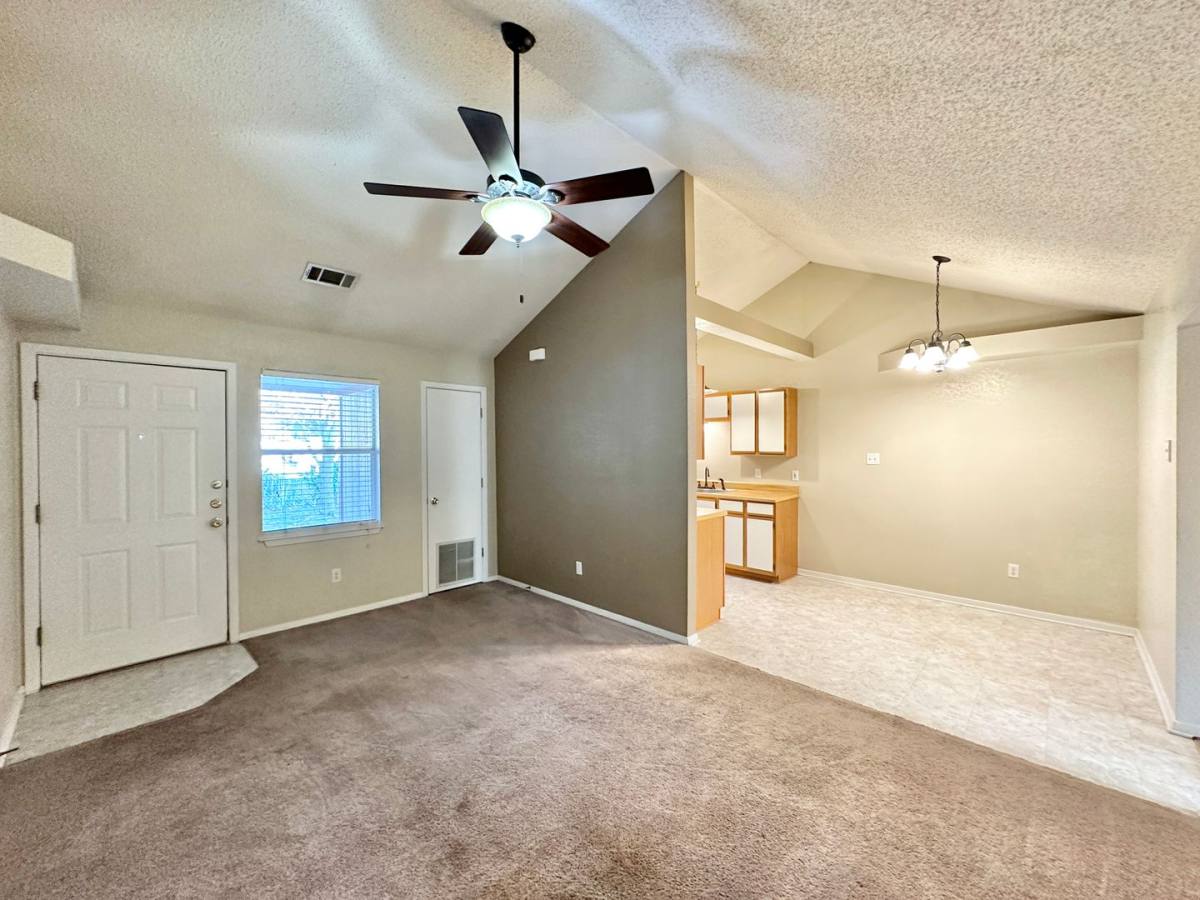 Apartment for rent at 401 W Lincoln Ave, Copperas Cove, TX 76522
