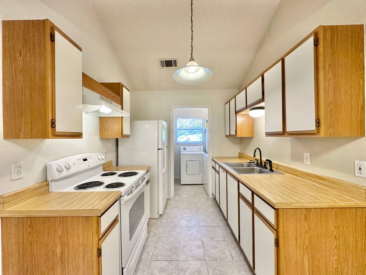 Apartment for rent at 401 W Lincoln Ave, Copperas Cove, TX 76522