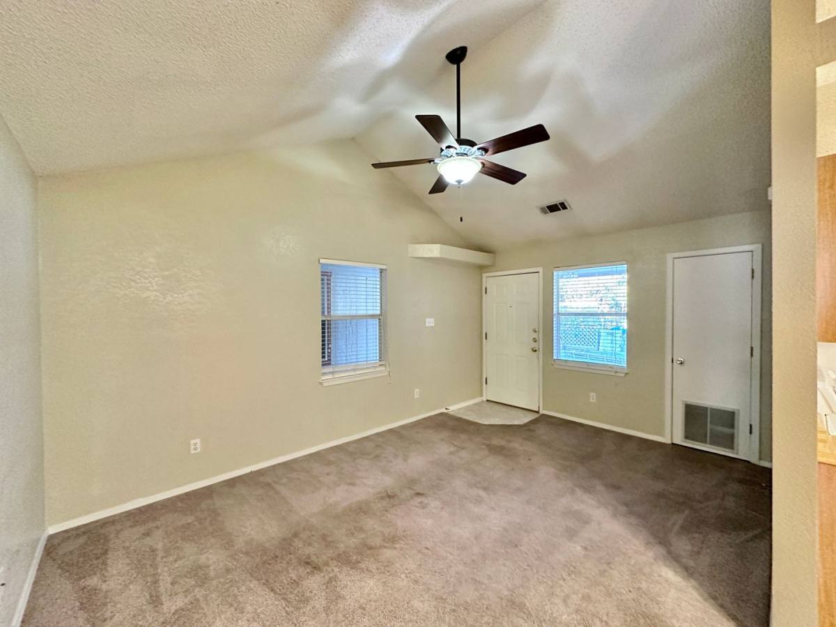 Apartment for rent at 401 W Lincoln Ave, Copperas Cove, TX 76522