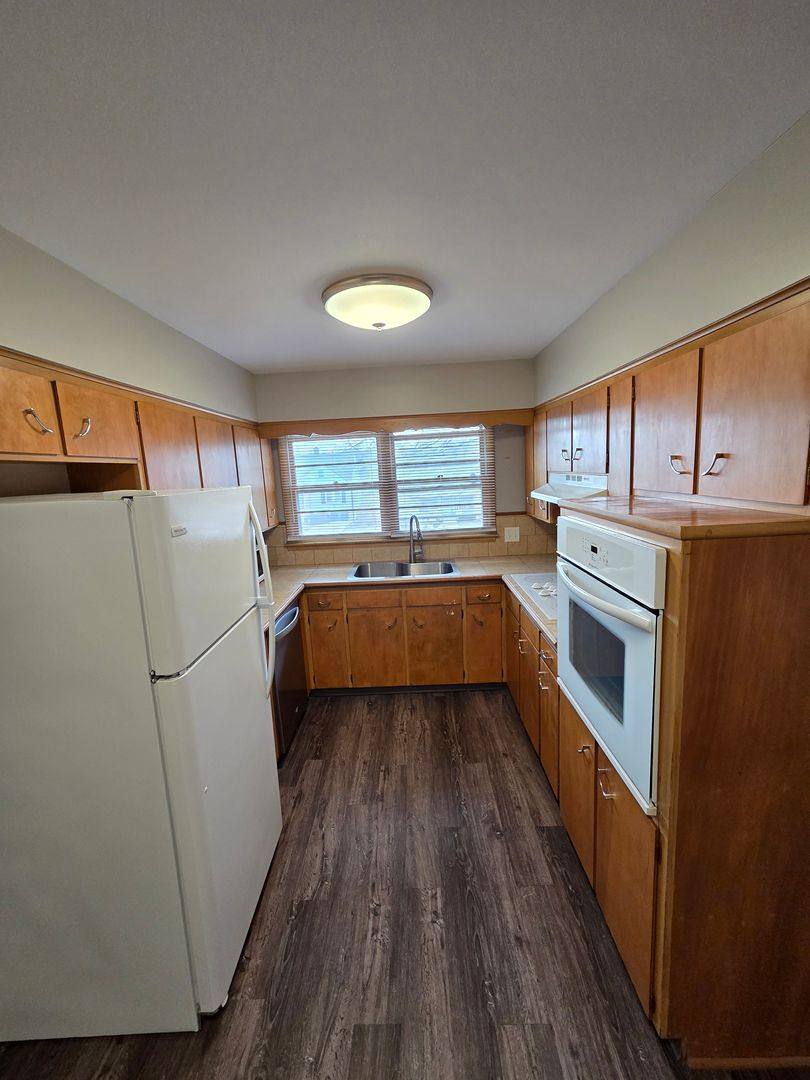 House for rent at 4844 Hickory St, Omaha, NE 68106