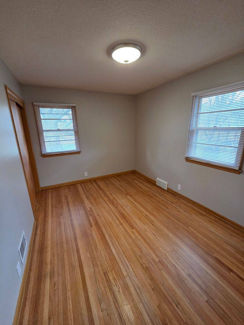 House for rent at 4844 Hickory St, Omaha, NE 68106