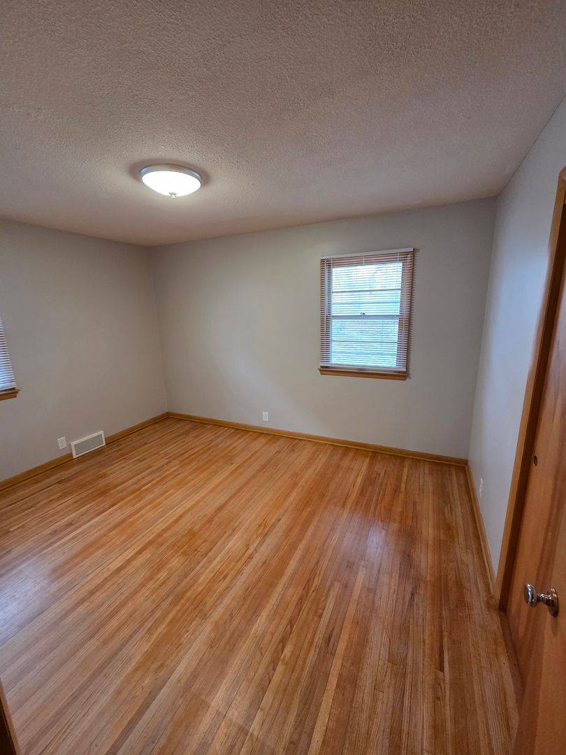 House for rent at 4844 Hickory St, Omaha, NE 68106