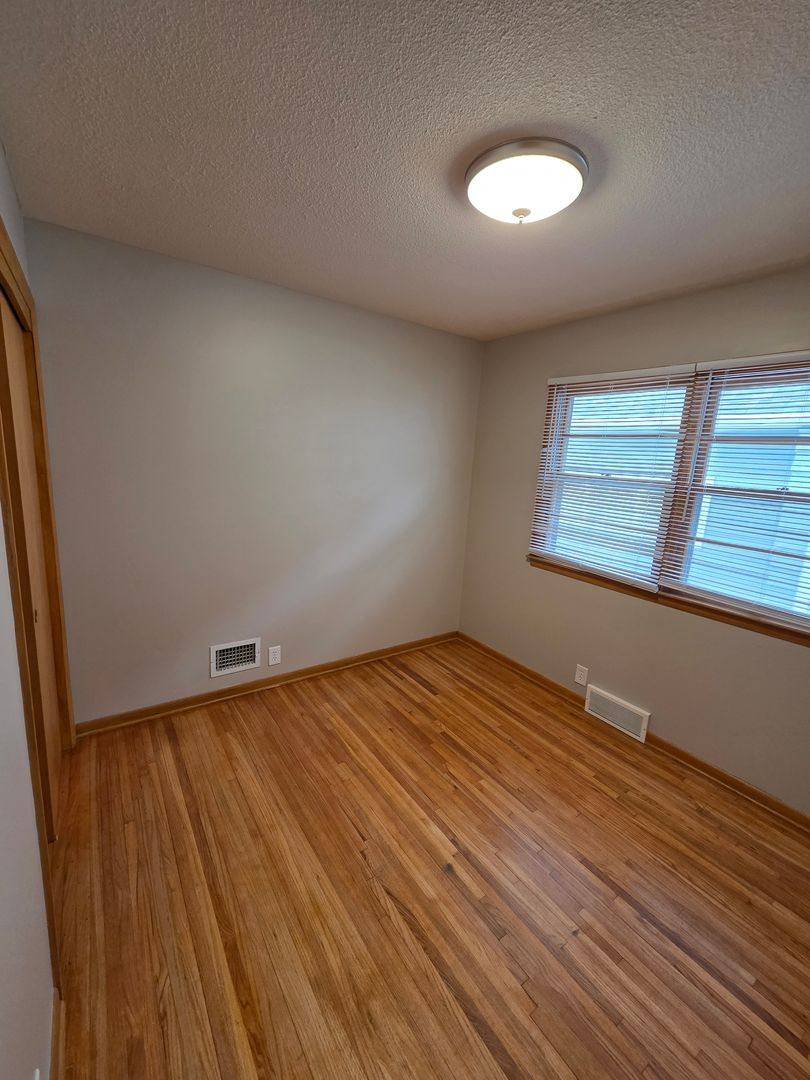 House for rent at 4844 Hickory St, Omaha, NE 68106