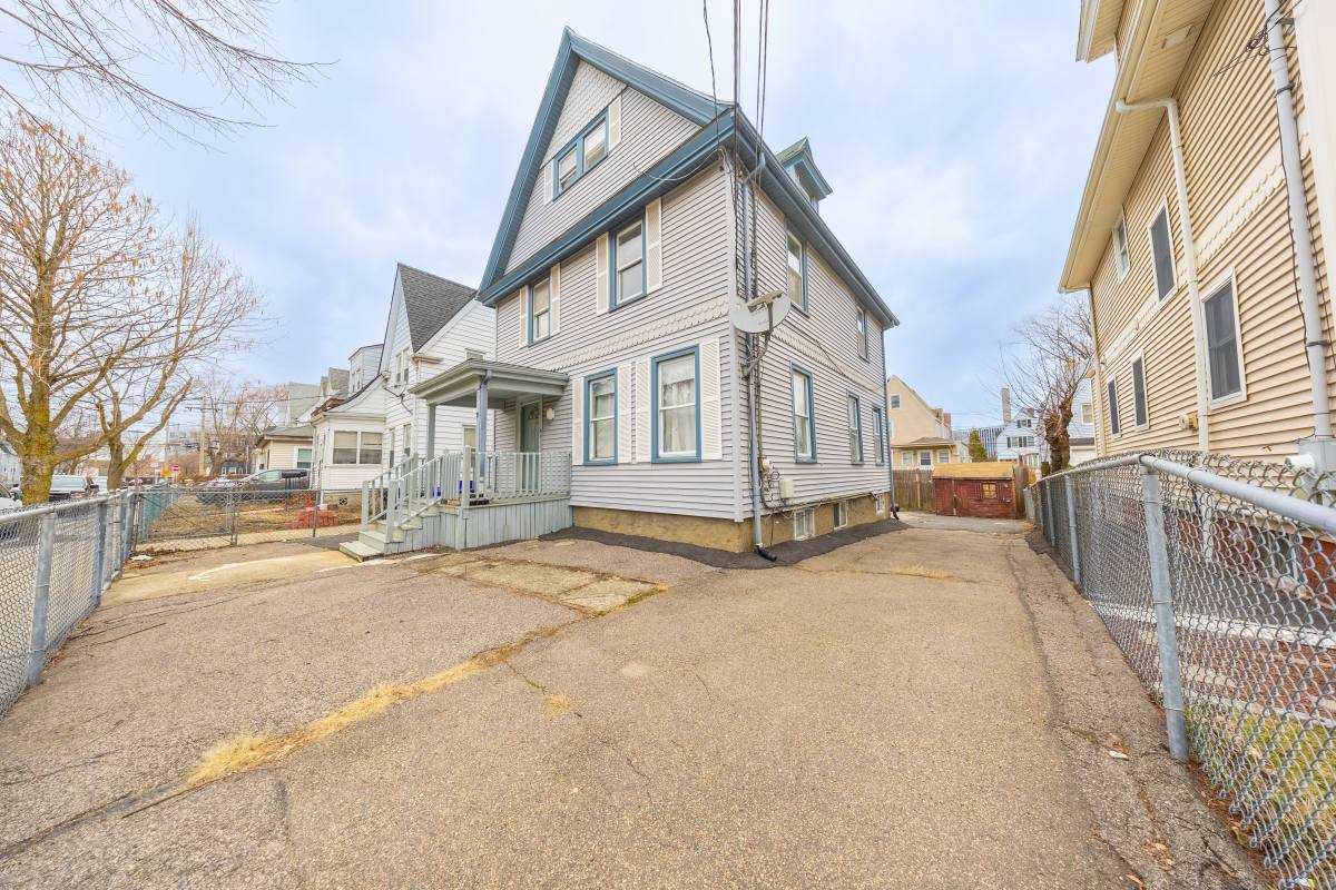 Apartment for rent at 31 Seattle St #1, Allston, MA 02134