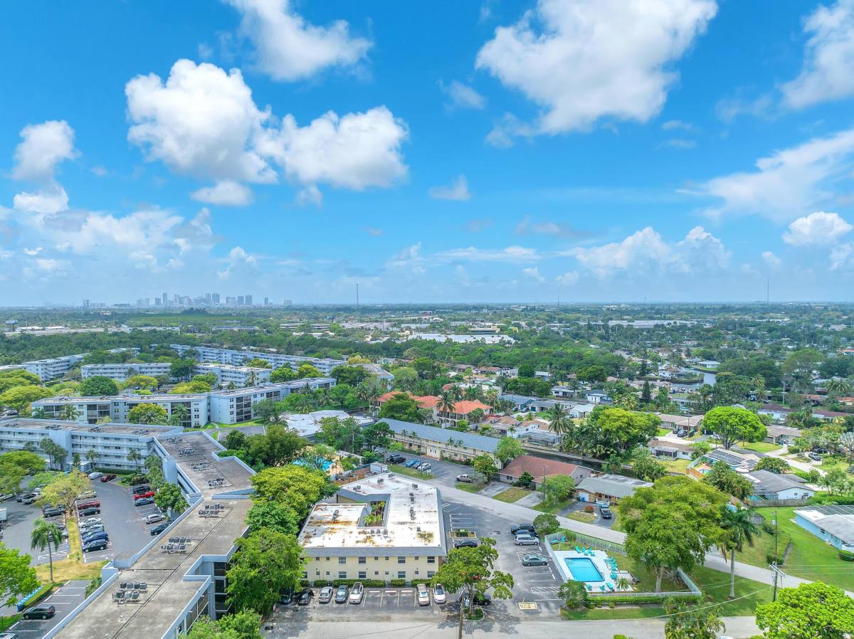 Apartment for rent at 1720 NW 37th St, Fort Lauderdale, FL 33309