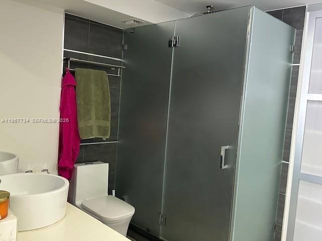 Apartment for rent at 18041 Biscayne Blvd #904, North Miami Beach, FL 33160