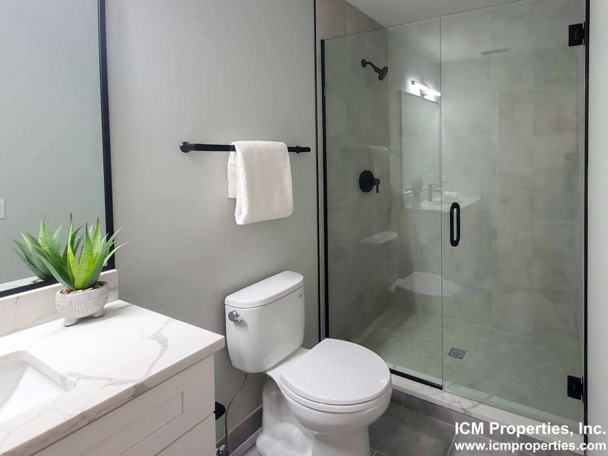 Apartment for rent at 2020 W Montrose #3B, Chicago, IL 60625