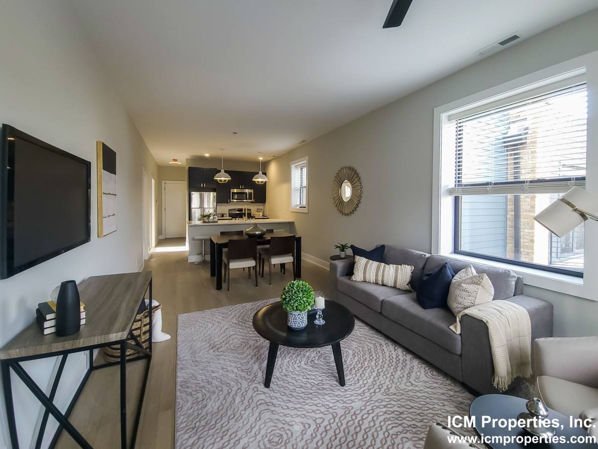 Apartment for rent at 2020 W Montrose #3B, Chicago, IL 60625