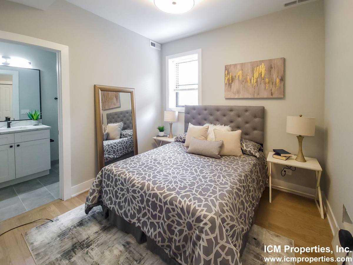 Apartment for rent at 2020 W Montrose #3B, Chicago, IL 60625