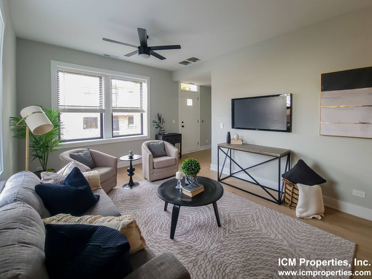 Apartment for rent at 2020 W Montrose #3B, Chicago, IL 60625
