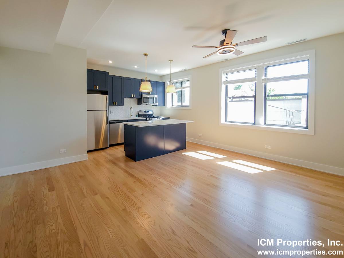 Apartment for rent at 2020 W Montrose #2C, Chicago, IL 60625