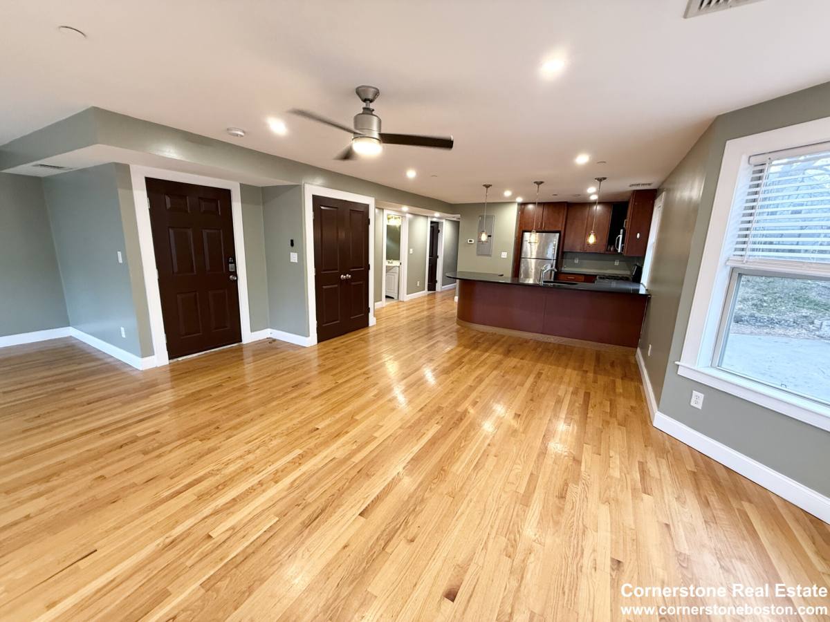 Apartment for rent at 31 Humphreys St #3, Dorchester, MA 02125