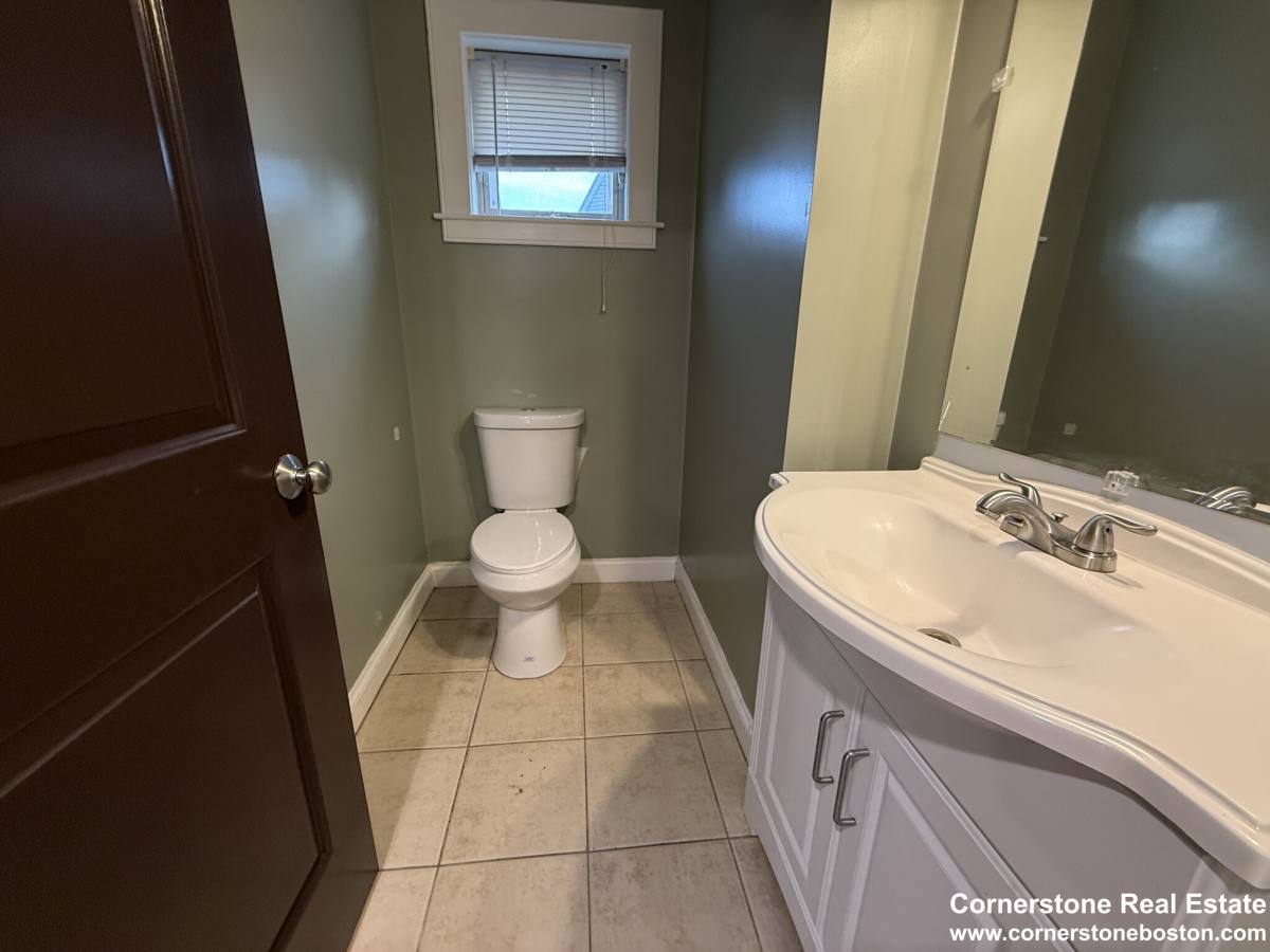 Apartment for rent at 31 Humphreys St #3, Dorchester, MA 02125