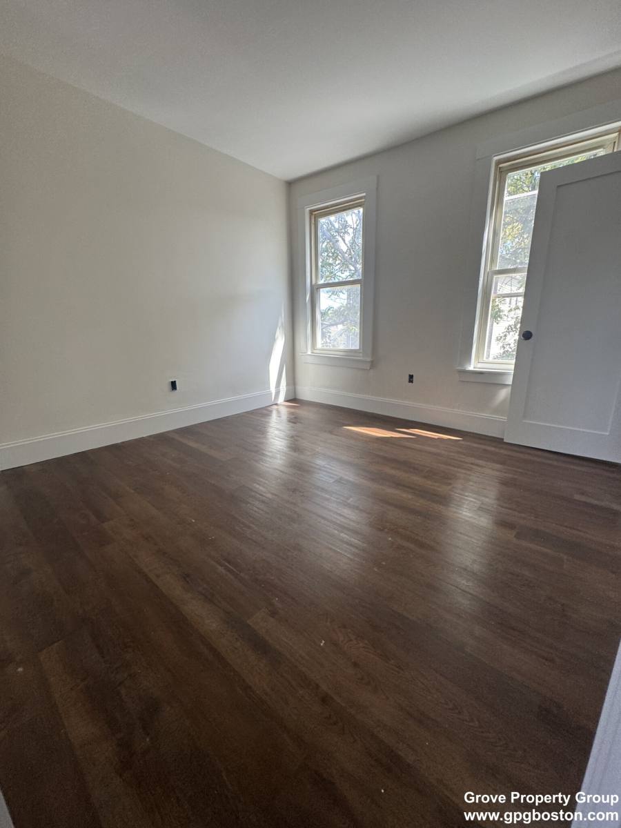 Apartment for rent at 10 Hunting #1, Cambridge, MA 02141