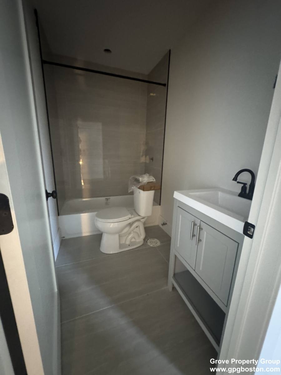 Apartment for rent at 10 Hunting #1, Cambridge, MA 02141