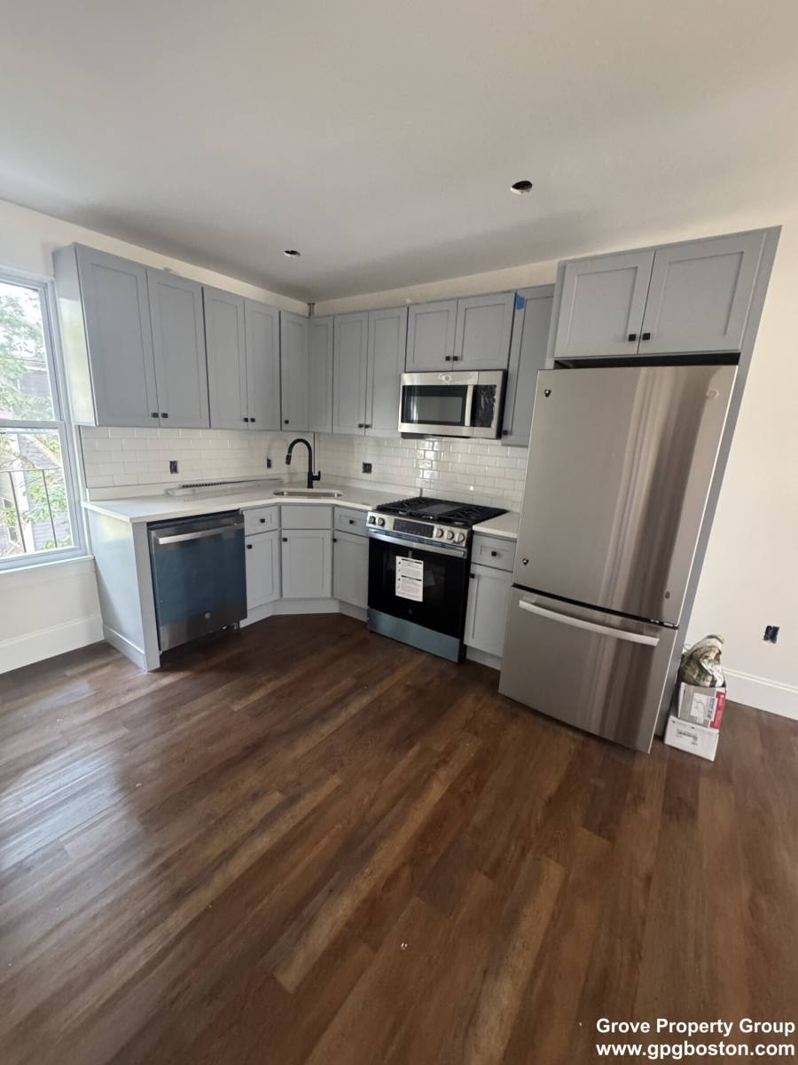 Apartment for rent at 10 Hunting #1, Cambridge, MA 02141