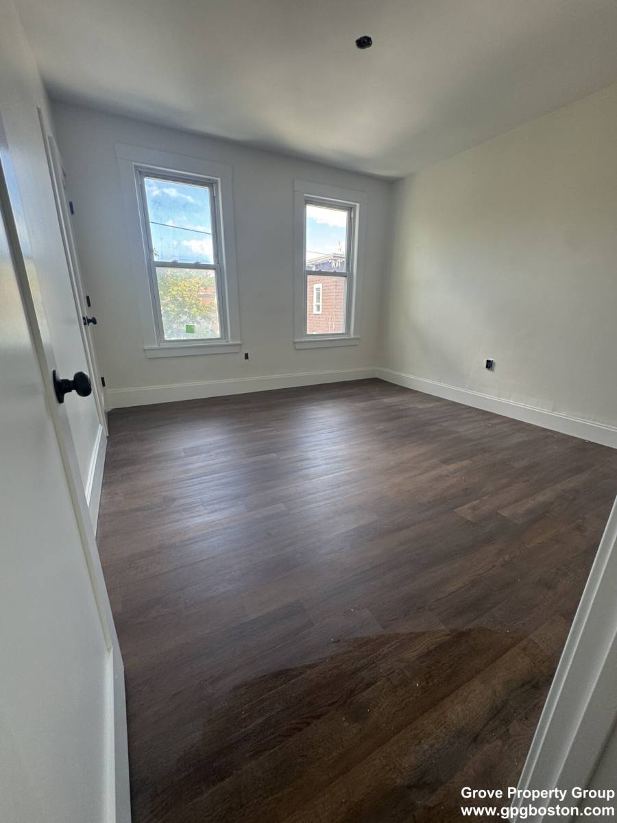 Apartment for rent at 10 Hunting #1, Cambridge, MA 02141