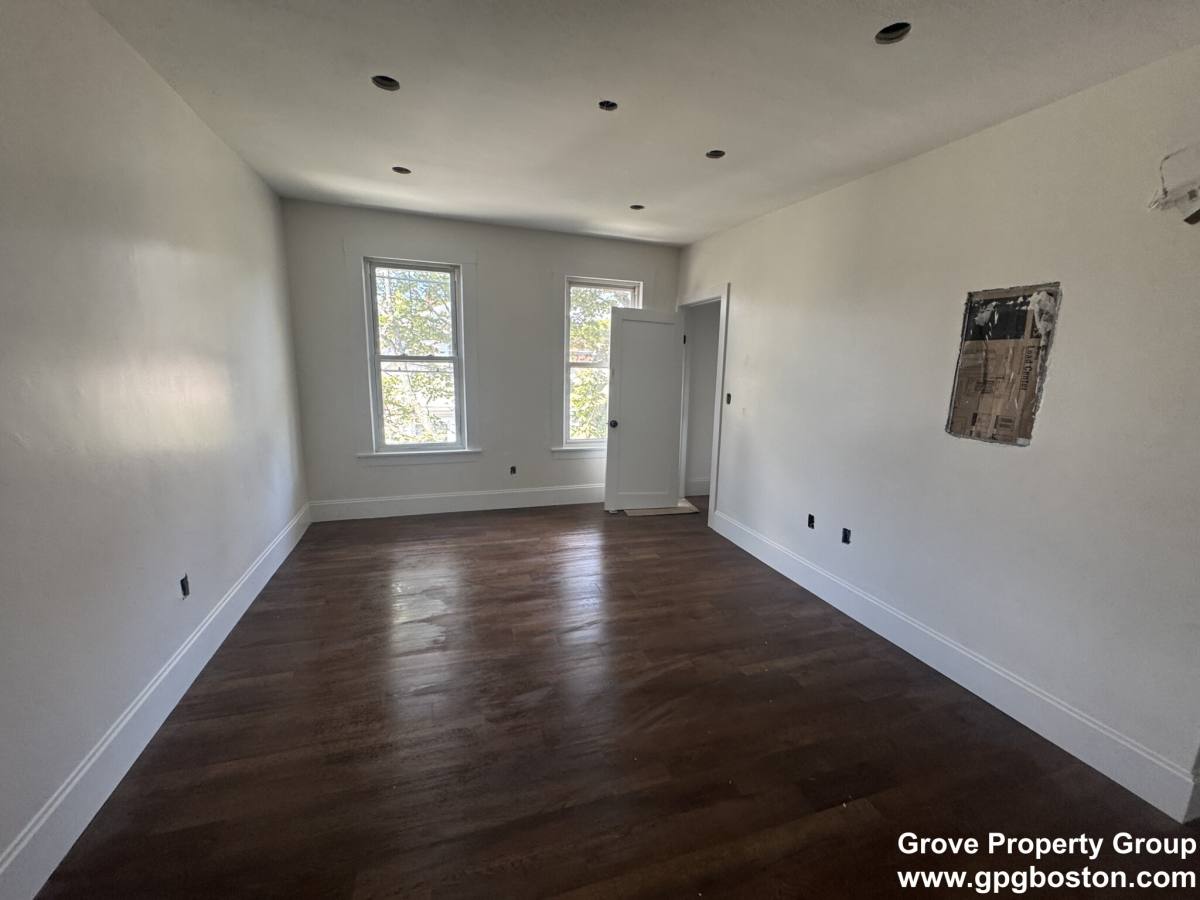 Apartment for rent at 10 Hunting #1, Cambridge, MA 02141