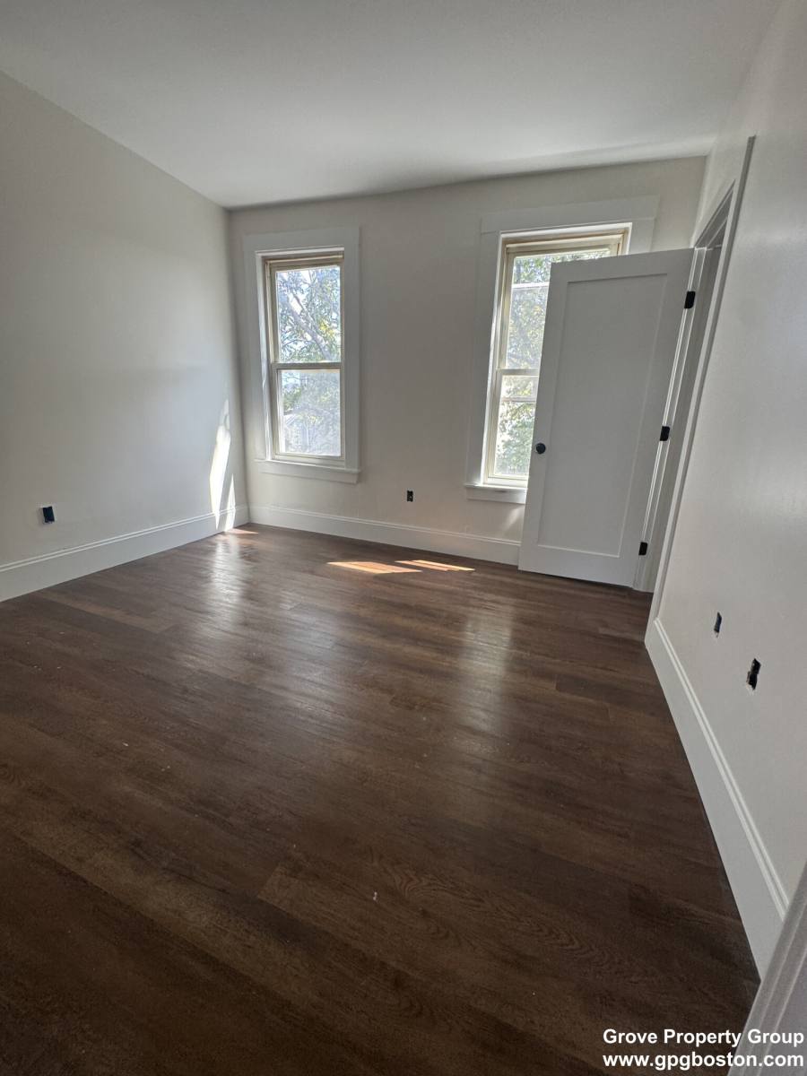 Apartment for rent at 10 Hunting #1, Cambridge, MA 02141