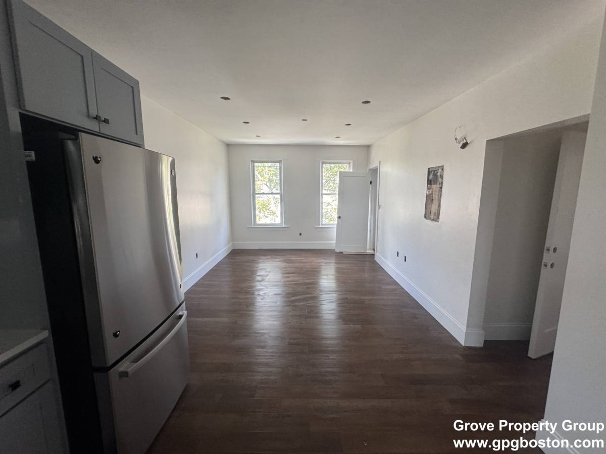 Apartment for rent at 10 Hunting #1, Cambridge, MA 02141