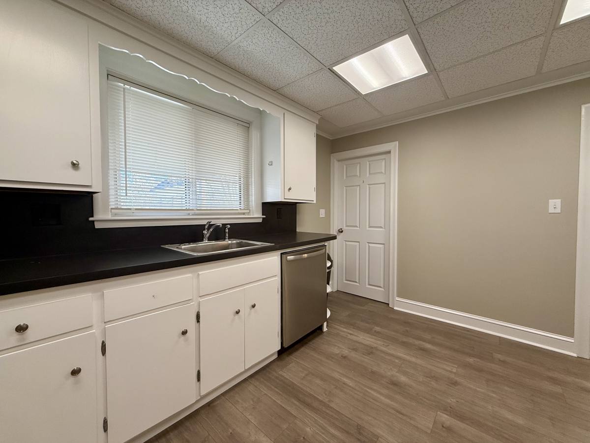 Apartment for rent at 165 Chestnut St #2, Waltham, MA 02453