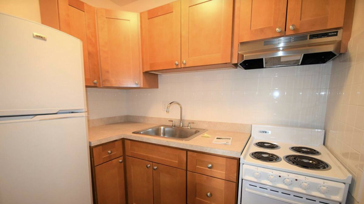 Apartment for rent at 176 Nbeacon St #1A, Brighton, MA 02135