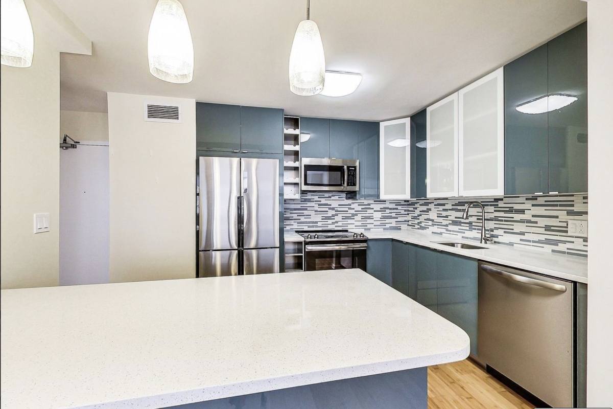 Condo for rent at 6301 N Sheridan #7C, Chicago, IL 60660