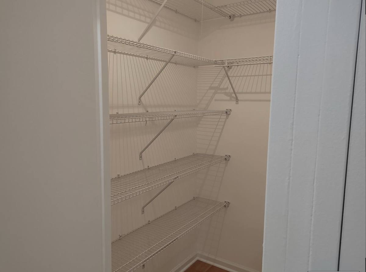 Condo for rent at 6301 N Sheridan #7C, Chicago, IL 60660