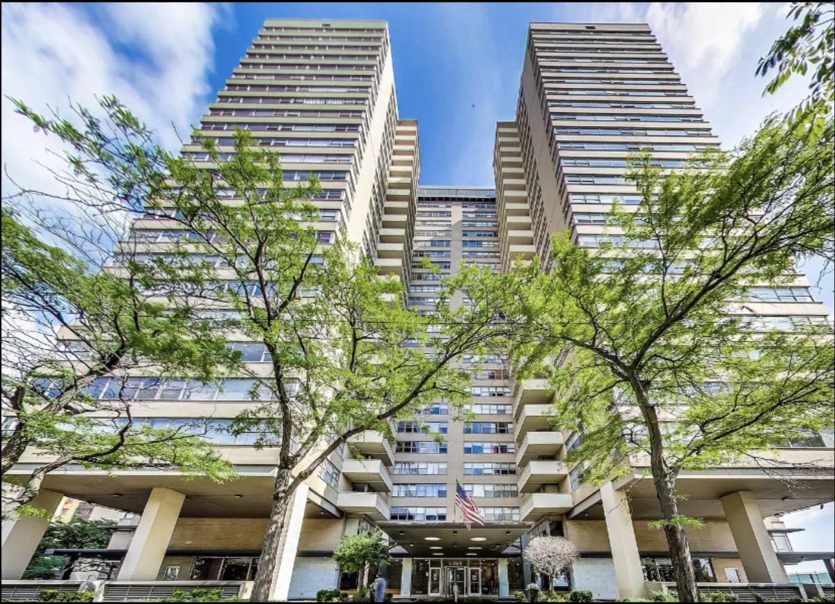 Condo for rent at 6301 N Sheridan #7C, Chicago, IL 60660